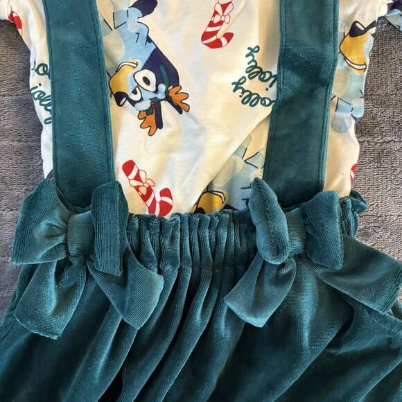 NWT Bluey Christmas Shirt & Overall Skirt Outfit Size 18 Months - Picture 4 of 12